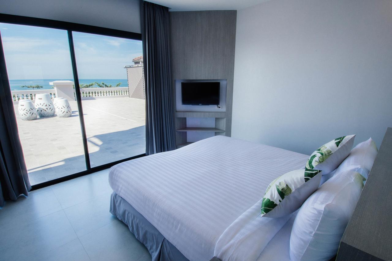 The Pat Hotel Jomtien Beach Exterior photo