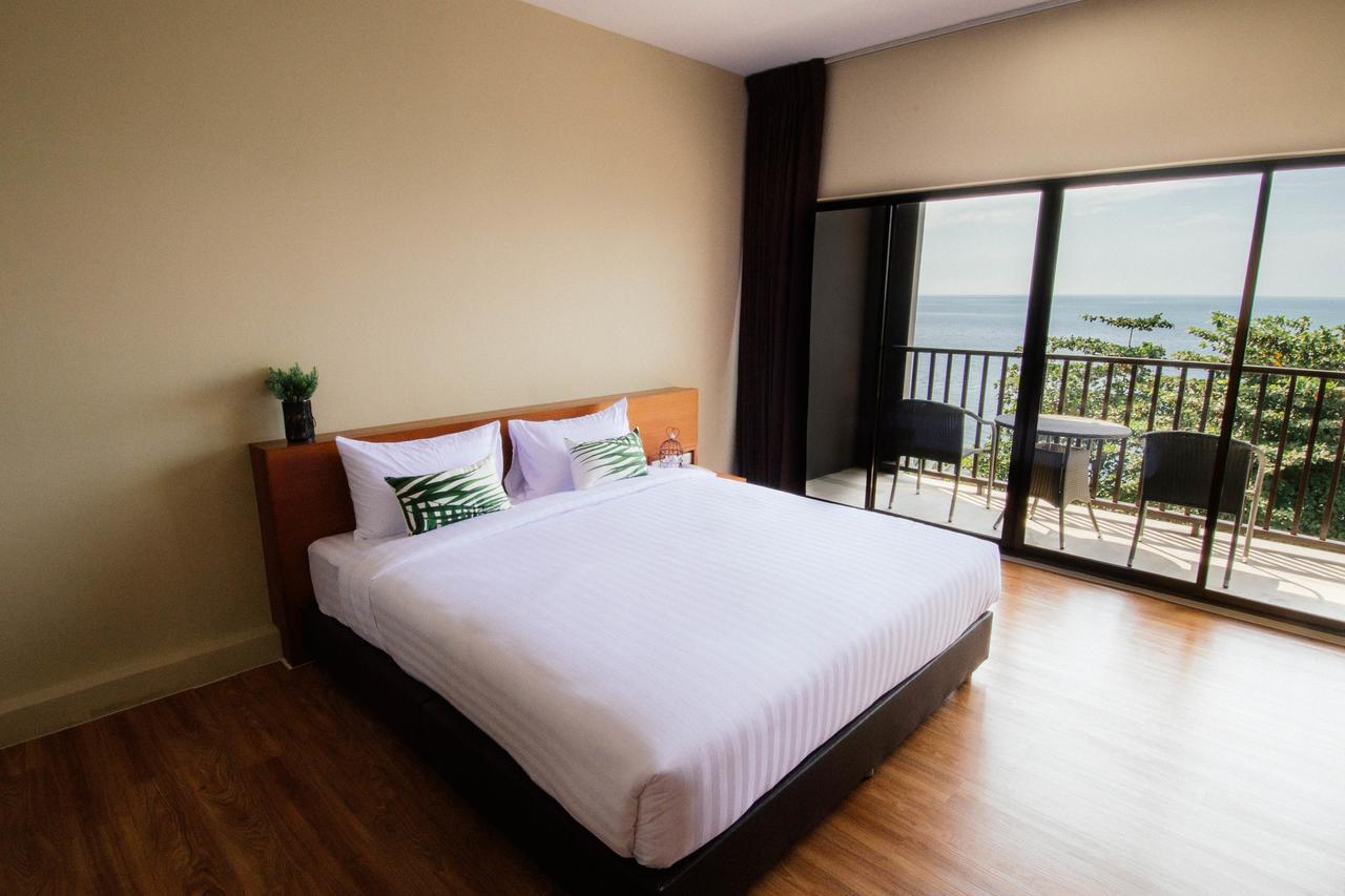 The Pat Hotel Jomtien Beach Exterior photo